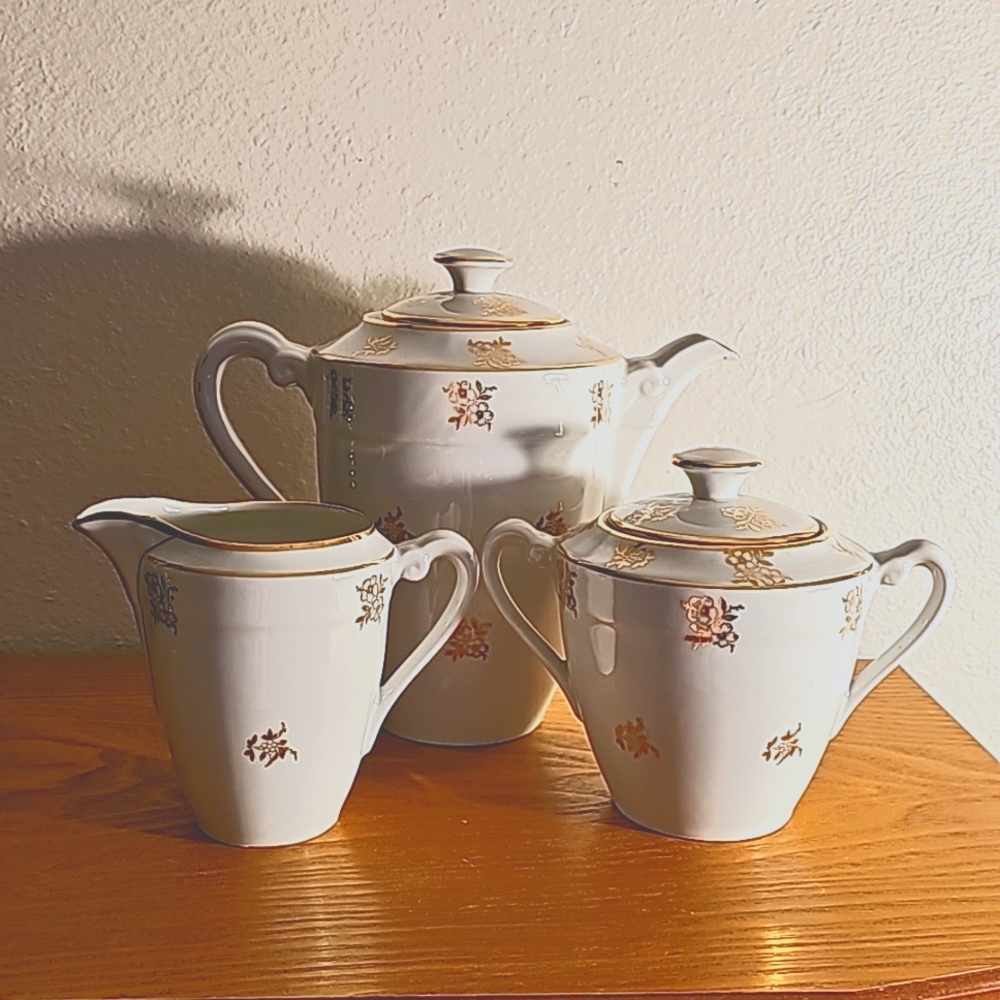 Limoges Tea Pot Set Gold Dogwood